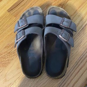 Birkenstock Arizona. Shade is Mocha.